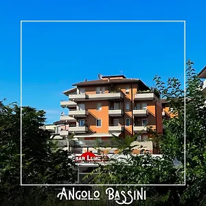  Apartman Angolo Bassini -